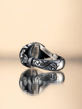 Görseli Galeri görüntüleyiciye yükleyin, Engraved Customizable Calligraphy Silver Ring
