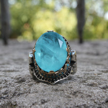 Görseli Galeri görüntüleyiciye yükleyin, Blue Paraiba Tourmaline Oval Ring
