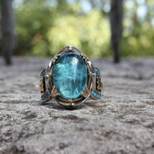 Görseli Galeri görüntüleyiciye yükleyin, Cabochon Cut Blue Paraiba Tourmaline Ring
