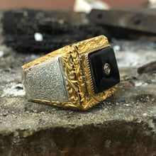 Görseli Galeri görüntüleyiciye yükleyin, Handmade Gold Engraved Elegant Black Amber Ring
