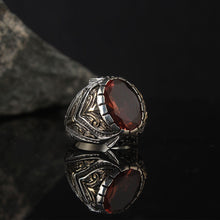 Görseli Galeri görüntüleyiciye yükleyin, Faceted Red Zircon Silver Ring Men
