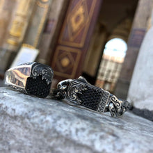 Görseli Galeri görüntüleyiciye yükleyin, Handmade Black Zircon Ring And Bracelet
