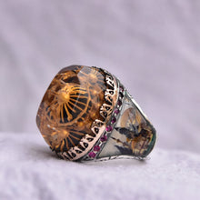 Görseli Galeri görüntüleyiciye yükleyin, Handmade Handcarved Zircon Ring Men
