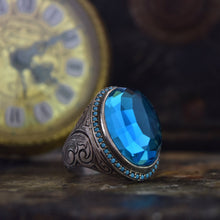 Görseli Galeri görüntüleyiciye yükleyin, Faceted Blue Zircon Silver Ring
