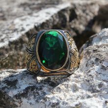 Görseli Galeri görüntüleyiciye yükleyin, Handmade Green Zircon Silver Ring
