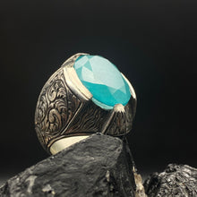 Görseli Galeri görüntüleyiciye yükleyin, Engraved Blue Paraiba Tourmaline Silver Ring
