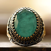 Görseli Galeri görüntüleyiciye yükleyin, Green Paraiba Tourmaline Silver Ring
