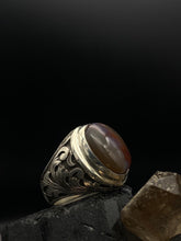 Görseli Galeri görüntüleyiciye yükleyin, Hand Engraved Brown Agate Silver Ring
