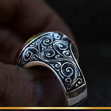 Görseli Galeri görüntüleyiciye yükleyin, Islamic Calligraphy Zircon Ring
