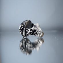 Görseli Galeri görüntüleyiciye yükleyin, La Galibe İllallah Engraved Sterling Silver Ring
