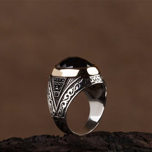 Görseli Galeri görüntüleyiciye yükleyin, Faceted Black Zircon Silver Ring
