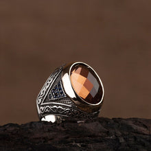 Görseli Galeri görüntüleyiciye yükleyin, Facated Brown Zircon Silver Ring
