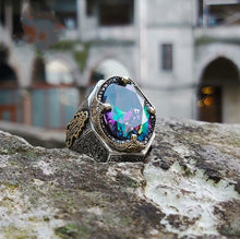 Görseli Galeri görüntüleyiciye yükleyin, Stylish Blue Topaz Silver Ring
