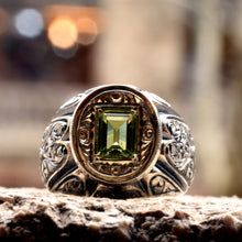 Görseli Galeri görüntüleyiciye yükleyin, Peridot Gemstone Sterling Silver Ring Men
