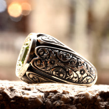 Görseli Galeri görüntüleyiciye yükleyin, Peridot Gemstone Sterling Silver Ring Men
