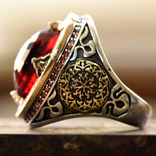 Görseli Galeri görüntüleyiciye yükleyin, Round Red Zircon Silver Ring
