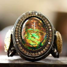 Görseli Galeri görüntüleyiciye yükleyin, Rhodium Plated Green Amber Silver Ring
