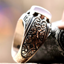 Görseli Galeri görüntüleyiciye yükleyin, Engraved Blue Agate Sterling Silver Ring
