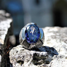 Görseli Galeri görüntüleyiciye yükleyin, Engraved Tanzanite Gemstone Ring for Men
