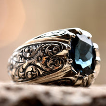 Görseli Galeri görüntüleyiciye yükleyin, Engraved Blue Topaz Silver Ring
