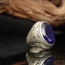 Görseli Galeri görüntüleyiciye yükleyin, Engraved Handmade Lapis Lazuli Silver Ring
