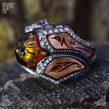 Görseli Galeri görüntüleyiciye yükleyin, Handengraved Unique Gemstone Ring
