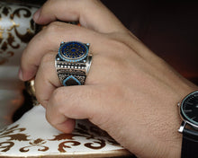 Görseli Galeri görüntüleyiciye yükleyin, Blue Amber Calligraphy Silver Men Ring
