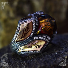 Görseli Galeri görüntüleyiciye yükleyin, Handengraved Unique Gemstone Ring
