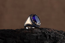 Görseli Galeri görüntüleyiciye yükleyin, Customizable Mens Blue Silver Ring
