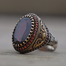 Görseli Galeri görüntüleyiciye yükleyin, Stylish Red Zircon Ring Men
