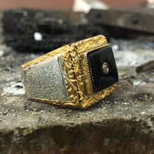 Görseli Galeri görüntüleyiciye yükleyin, Engraved Gold Plated Black Amber Ring Men
