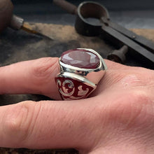 Görseli Galeri görüntüleyiciye yükleyin, Red Enamel Ruby Gemstone Silver Ring Men
