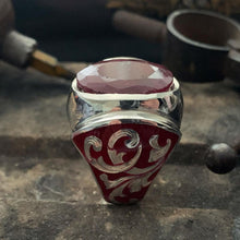 Görseli Galeri görüntüleyiciye yükleyin, Red Enamel Ruby Gemstone Silver Ring Men
