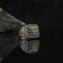 Görseli Galeri görüntüleyiciye yükleyin, Handmade Engraved Sterling Silver Ring
