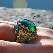 Görseli Galeri görüntüleyiciye yükleyin, Gold Plated Green Amber Silver Ring
