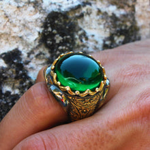 Görseli Galeri görüntüleyiciye yükleyin, Gold Plated Green Amber Silver Ring
