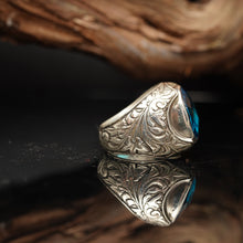 Görseli Galeri görüntüleyiciye yükleyin, Faceted Blue Zircon Ring
