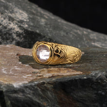 Görseli Galeri görüntüleyiciye yükleyin, Gold Plated White Zircon Ring
