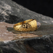 Görseli Galeri görüntüleyiciye yükleyin, Gold Plated White Zircon Ring
