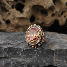 Görseli Galeri görüntüleyiciye yükleyin, Baroque Style Champagne Zircon Ring
