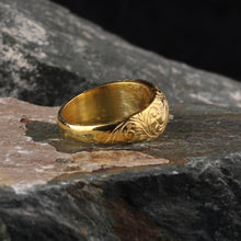 Görseli Galeri görüntüleyiciye yükleyin, Gold Plated White Zircon Ring
