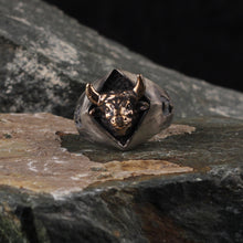 Görseli Galeri görüntüleyiciye yükleyin, Masculine Bull Sterling Silver Ring
