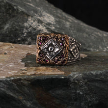 Görseli Galeri görüntüleyiciye yükleyin, Hand Engraved Sterling Silver Ring
