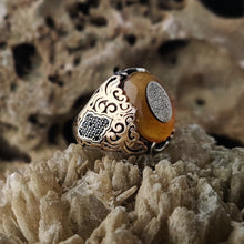 Görseli Galeri görüntüleyiciye yükleyin, Multistoned Yellow Amber Silver Ring
