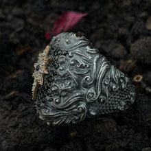 Görseli Galeri görüntüleyiciye yükleyin, Baroque Style Pole Star Silver Ring
